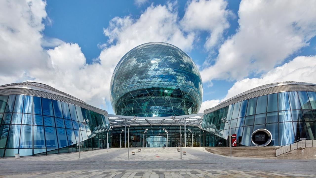 Экспо Бульвар 5 Astana Buitenkant foto